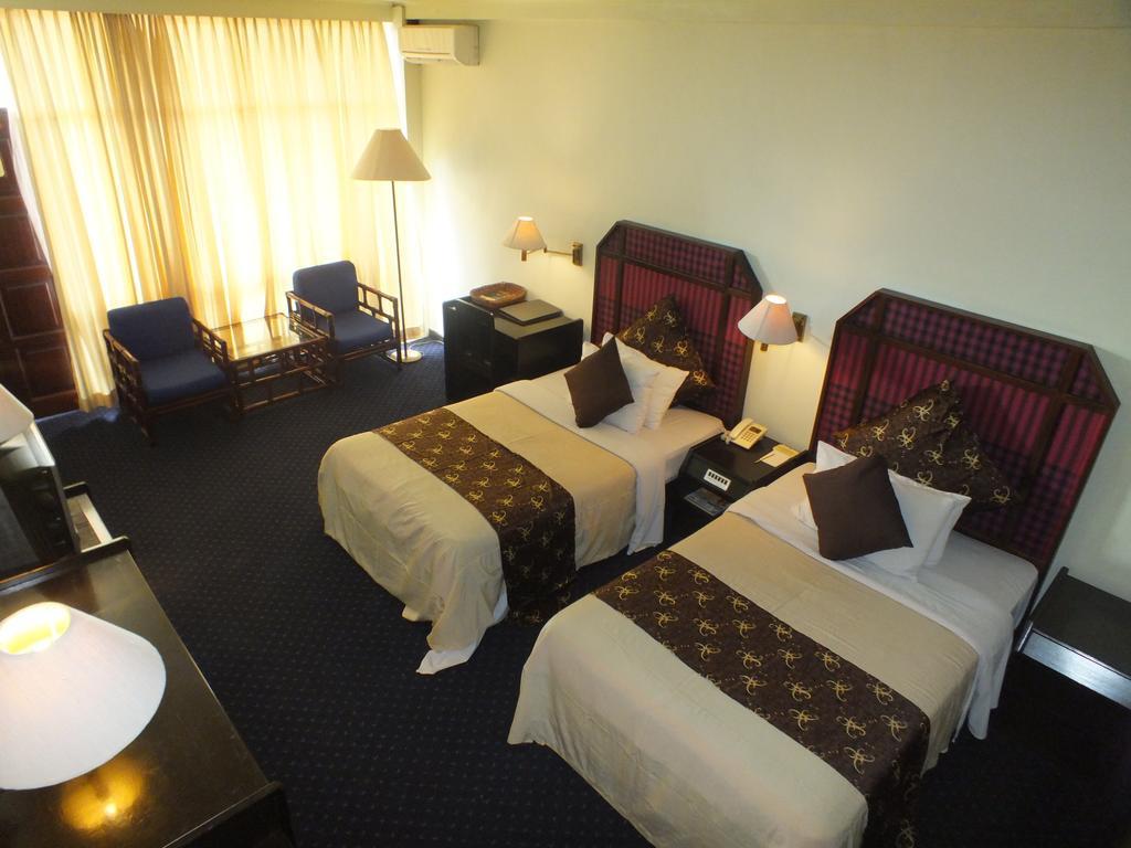 Mesra Business & Resort Hotel Samarinda Exterior photo