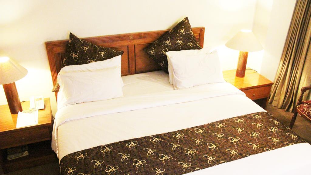 Mesra Business & Resort Hotel Samarinda Exterior photo